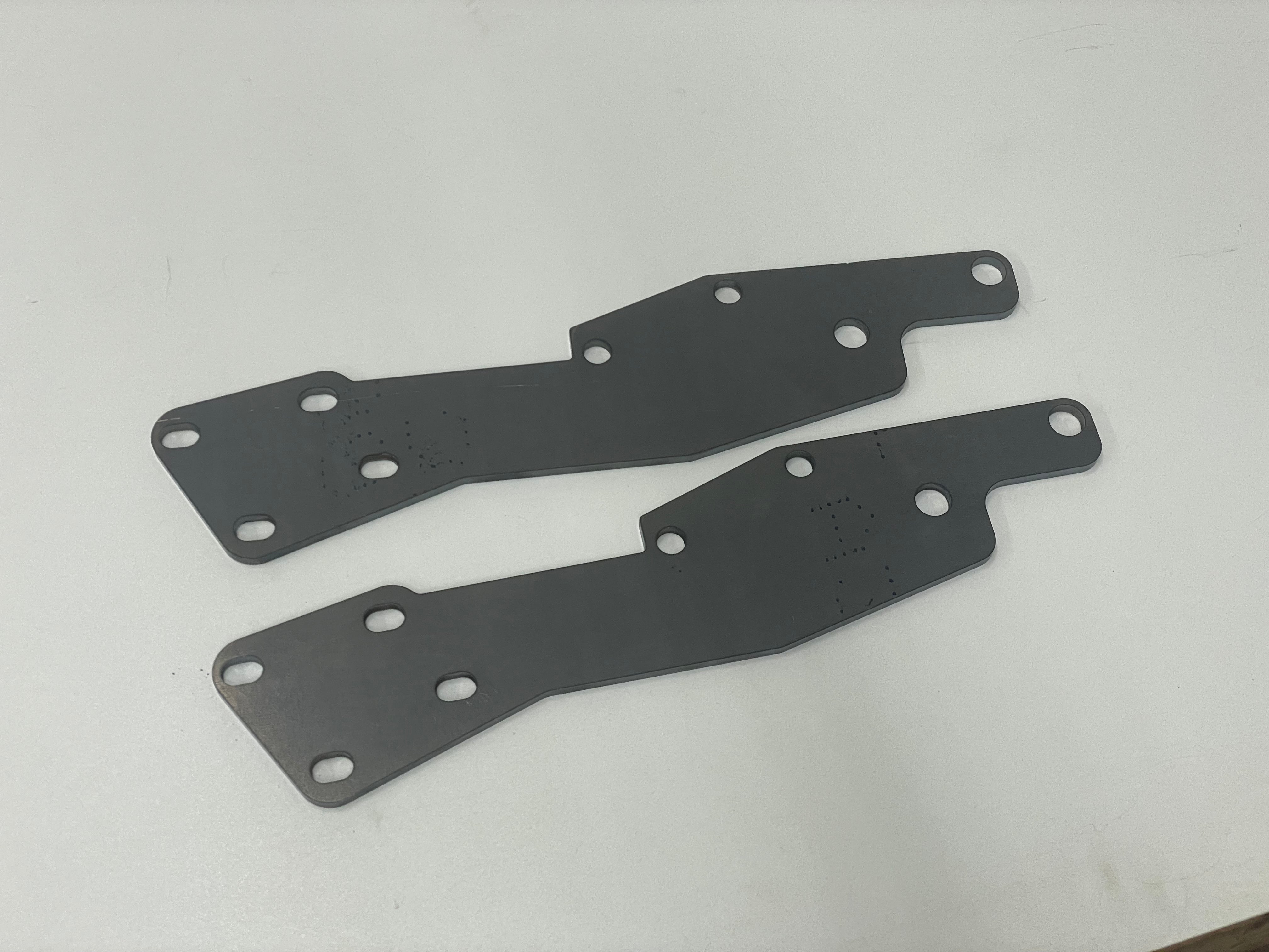 Manta Ray Rear Frame Bracket 1/4" | Jeep Comanche MJ (1985-1992)