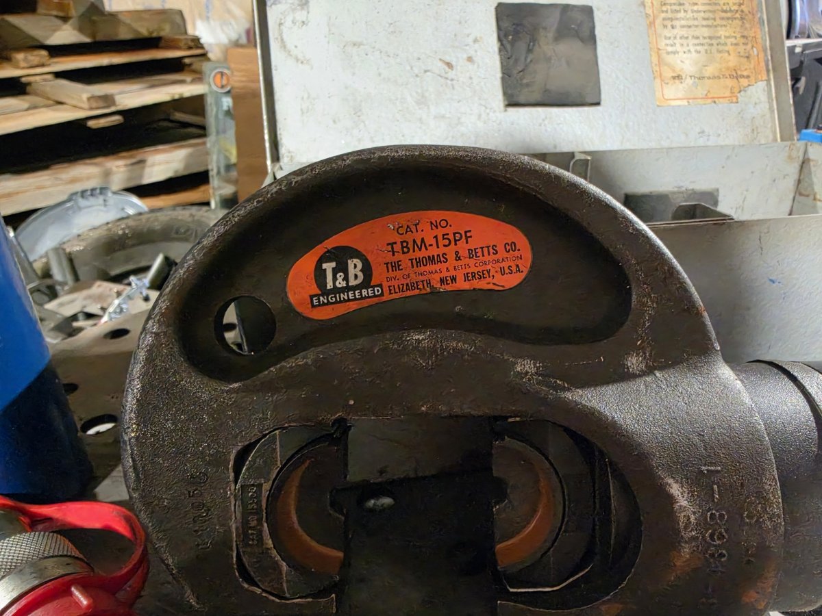 TBM-15PF head jaw with dies