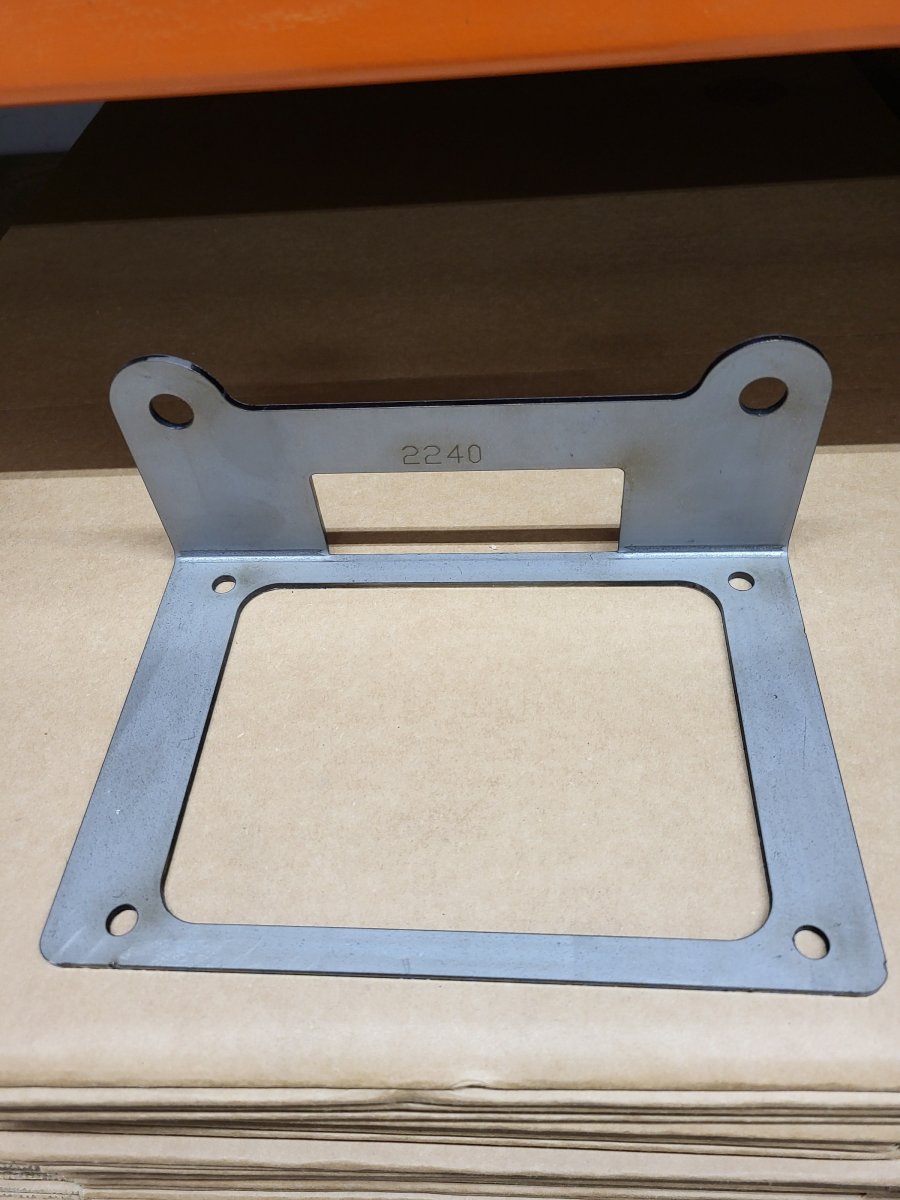License Plate Antenna Mount – Jeep Cherokee XJ (1984–2001)