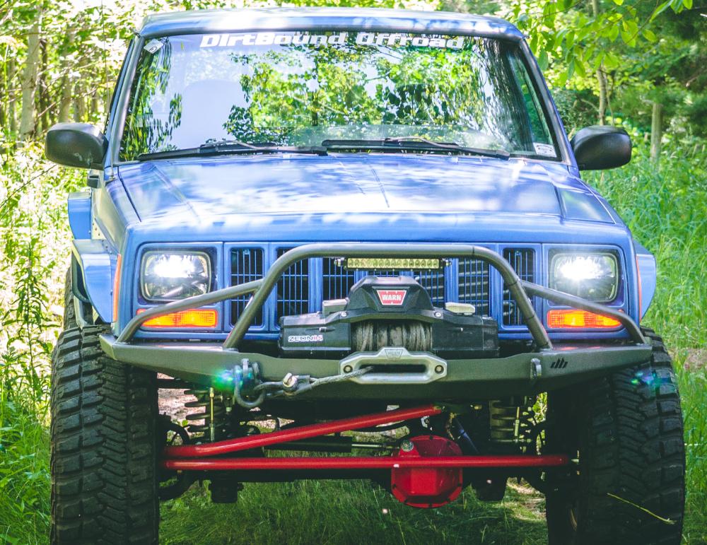 Manta Ray Front Winch Bumper with Pre-Runner Hoop – Jeep Cherokee XJ & Comanche MJ (1984–2001)