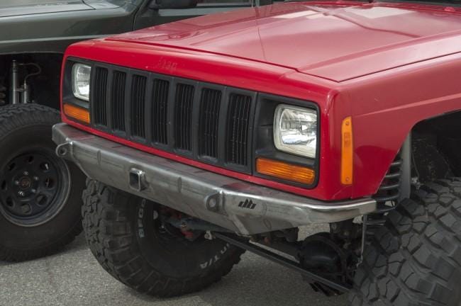Mojave Front Bumper with Pre-Runner Hoop – Jeep Cherokee XJ & Comanche MJ (1984–2001)
